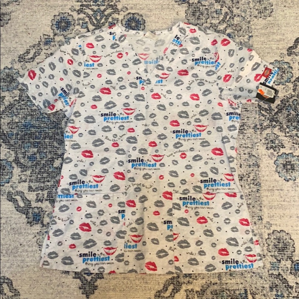Scrub top